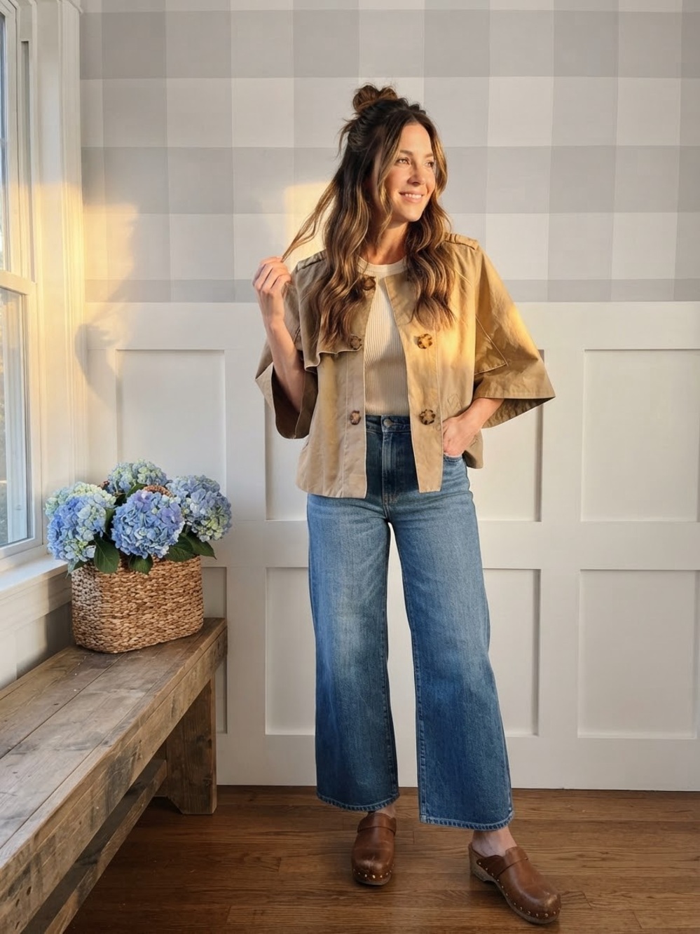Lightweight Tan Cape Jacket with Button Front Small